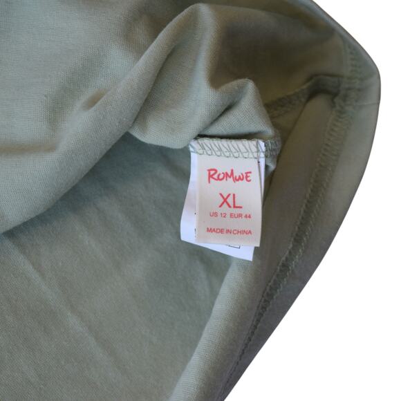 Romwe Frogs Cute Green Graphic Cropped Boxy Tee Size XL - Picture 3 of 4